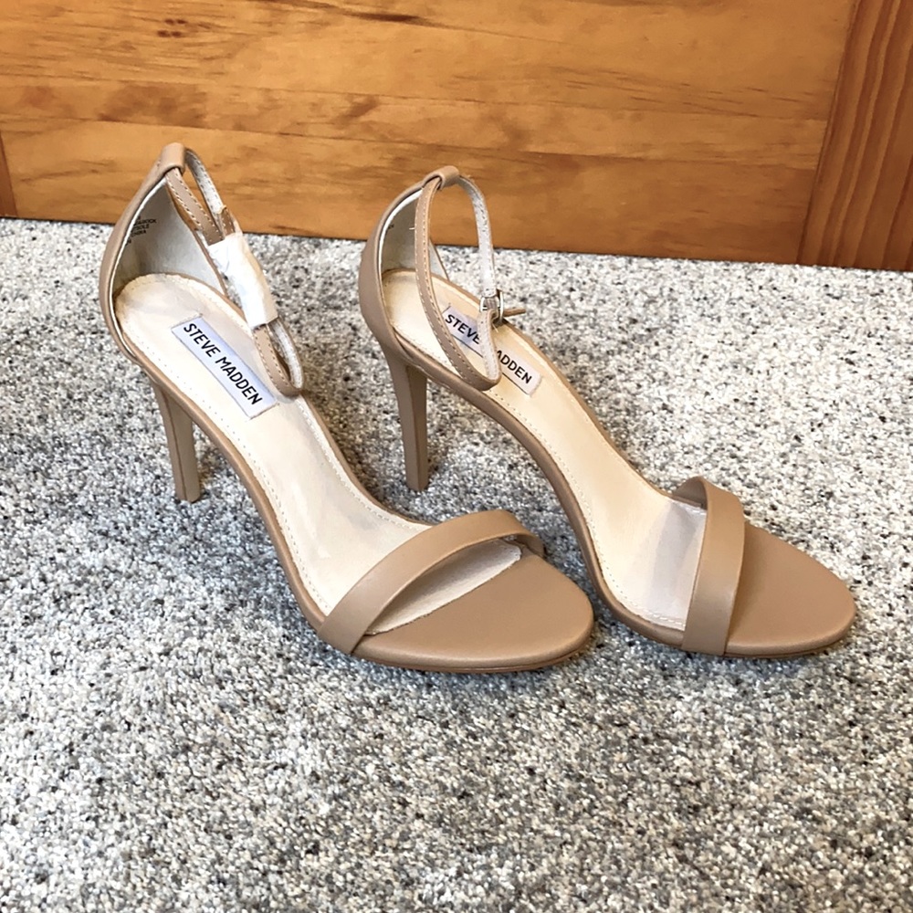 Brand New Steve Madden Nude Heels